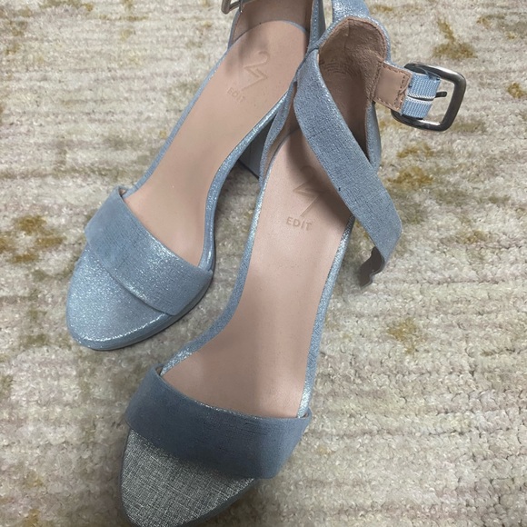 Blue Heels - Picture 2 of 6